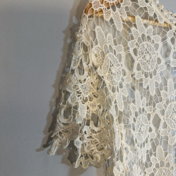 Derek Heart Womens Blouse Size XL Lace Front Sheer Back Short Sleeve Cream Ivory - Picture 5 of 7